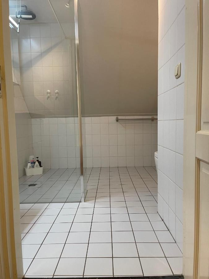 Karibu Het Voorhuis 2 Tot 6 Persoons Luxe Slaapkamers Met Een Mooie Woonkeuken Daarle 외부 사진