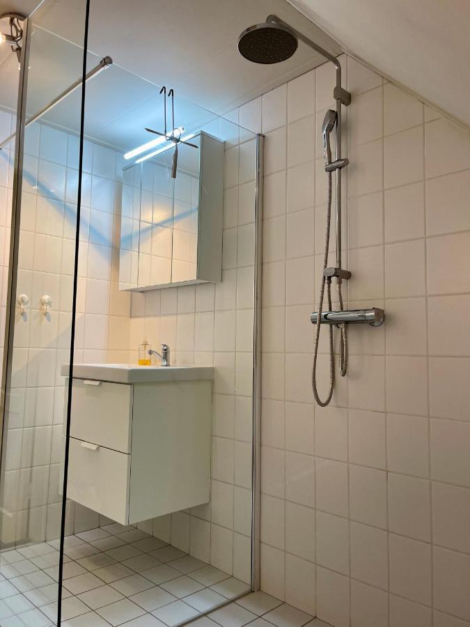 Karibu Het Voorhuis 2 Tot 6 Persoons Luxe Slaapkamers Met Een Mooie Woonkeuken Daarle 외부 사진