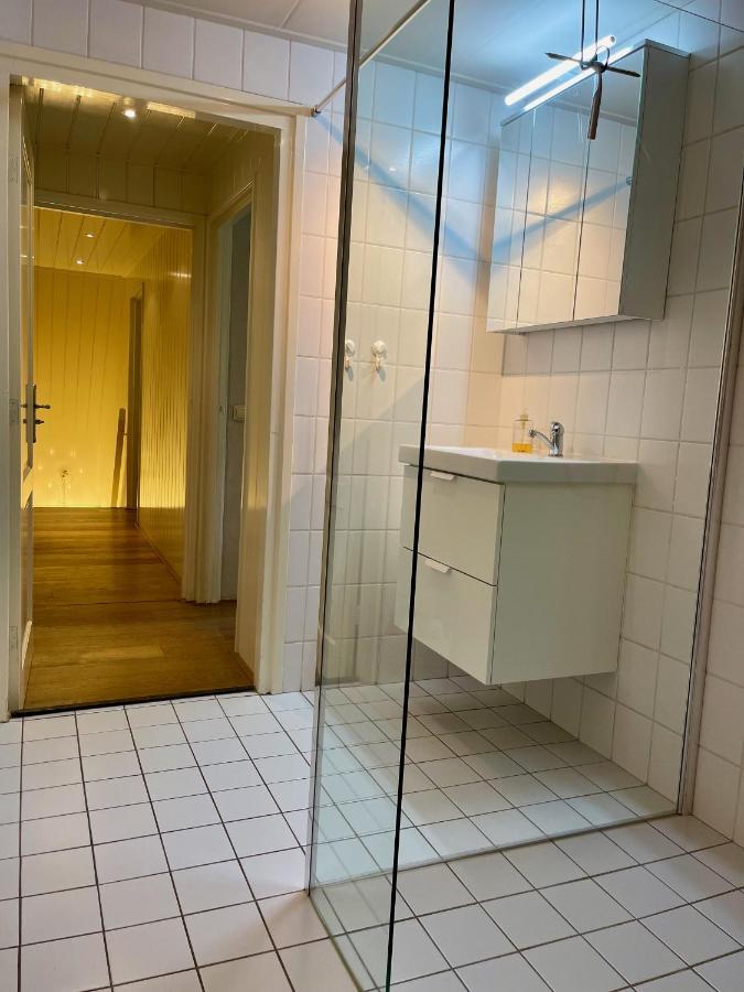 Karibu Het Voorhuis 2 Tot 6 Persoons Luxe Slaapkamers Met Een Mooie Woonkeuken Daarle 외부 사진